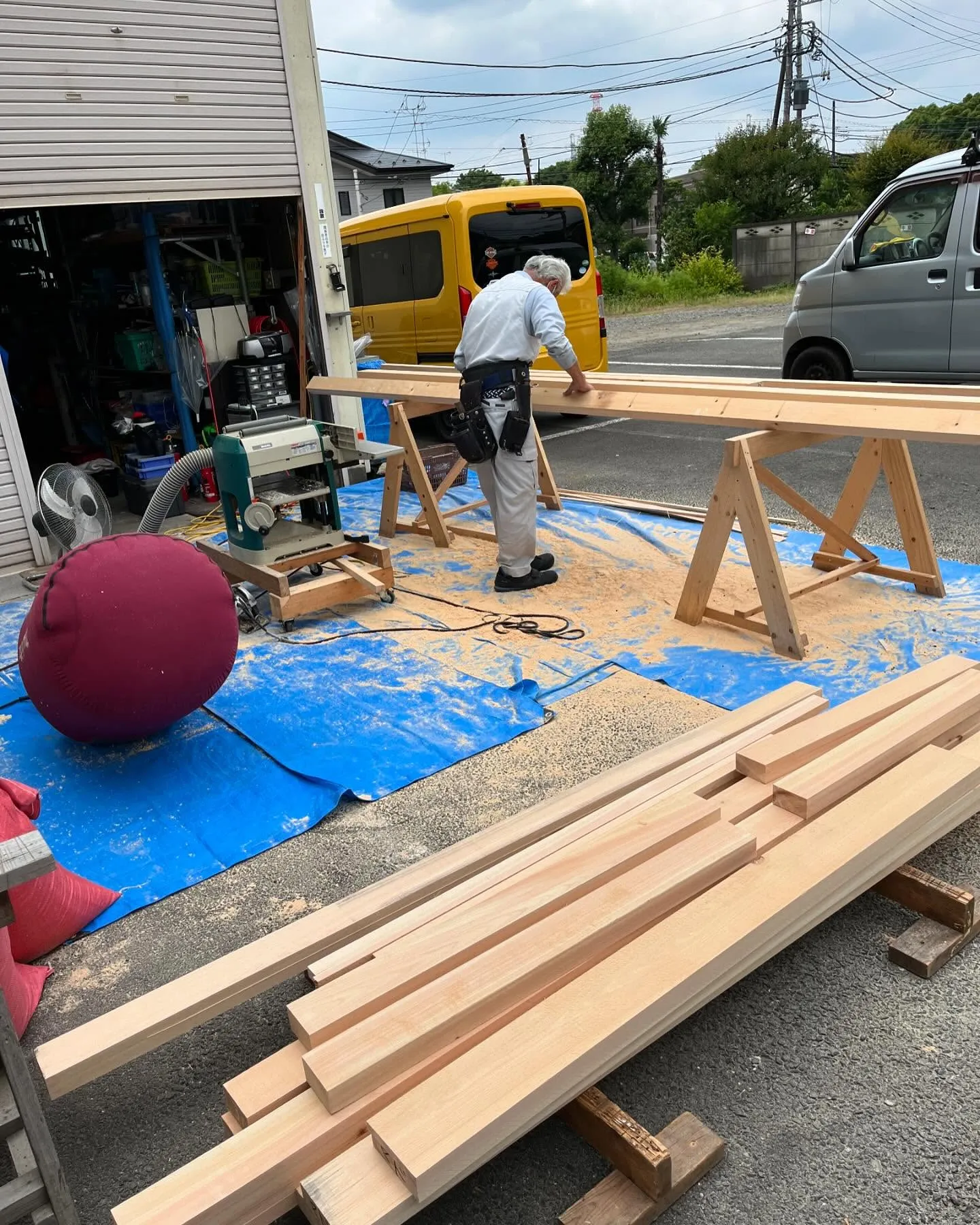本日は朝から某サウナの木材の加工作業です♪