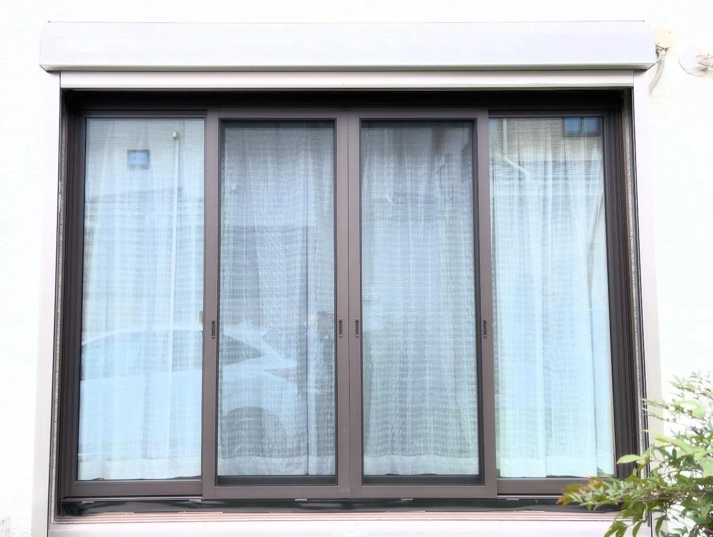 リプラスのメリットとは、古い窓枠はそのままに新しい窓を取り付...