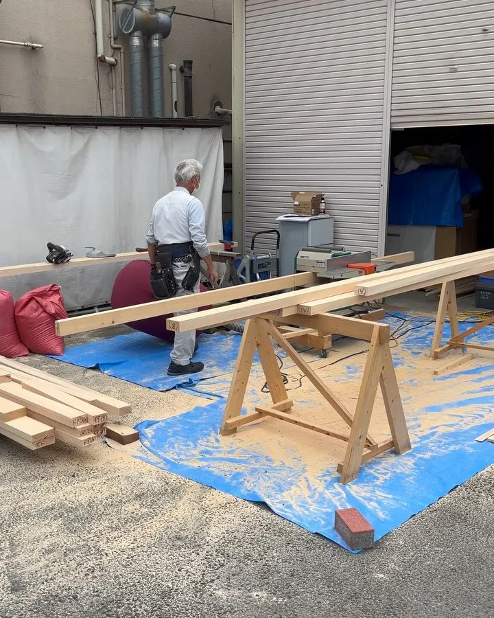 本日は朝から某サウナの木材の加工作業です♪